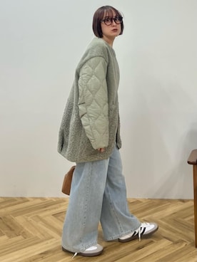 「アイテム（ノーカラーコート）」を使った、earth music&ecology officialさん（レディース・153cm）の秋コーディネート