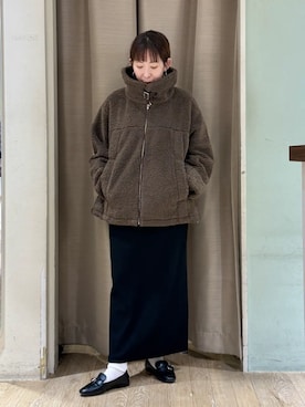 「アイテム（ムートンコート）」を使った、earth music&ecology officialさん（レディース・162cm）の秋コーディネート