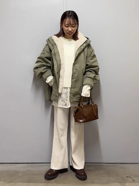 「アイテム（チュニック）」を使った、earth music&ecology officialさん（レディース・156cm）の冬コーディネート