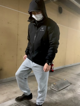 「ARC'TERYX（アークテリクス）のアイテム（マウンテンパーカー）」を使った、fumiさん（メンズ・171cm）の冬コーディネート