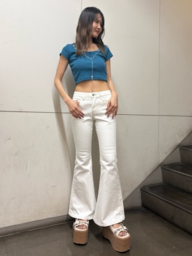 「EVRIS（エヴリス）のアイテム」を使った、齊藤愛奈さん（レディース・162cm）の春コーディネート