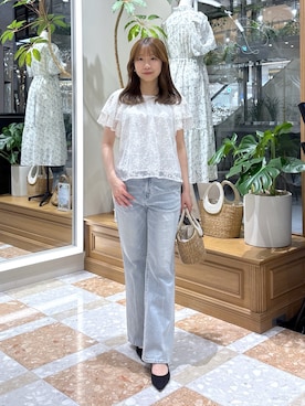 「La boutique BonBon（ラブティックボンボン）の【セットアップ可・お上品レース】チュール刺繍フリルスリーブブラウス（シャツ/ブラウス、ホワイト系）」を使った、ayakaさん（レディース・157cm）の春コーディネート