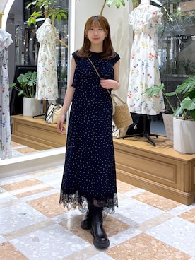 「La boutique BonBon（ラブティックボンボン）の【さらりとした肌触り】シアーノースリカットソー（Tシャツ/カットソー、ブラック系）」を使った、ayakaさん（レディース・157cm）の夏コーディネート