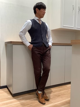 「TOKYO SHIRTS（トウキョウシャツ）の形態安定ノンアイロン ホリゾンタルワイド 長袖ストレッチビジネスワイシャツ（ビジネスシャツ、ホワイト系）」を使った、BRICK HOUSE by Tokyo Shirts 高崎イオンモール店さん（メンズ・170cm）の春コーディネート