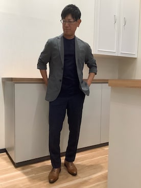 「TOKYO SHIRTS（トウキョウシャツ）の【シャツ屋仕立てのTシャツ】 クルーネック Tシャツ（Tシャツ/カットソー、ブルー系）」を使った、BRICK HOUSE by Tokyo Shirts 高崎イオンモール店さん（メンズ・170cm）の秋コーディネート