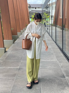 「JUNOAH（ジュノア）のアイテム（スラックス）」を使った、ririさん（レディース・155cm）の夏コーディネート