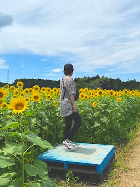 「ひまわり畑」｜「アイテム（サンダル）」を使った、etsu823 さん（レディース・161cm）の秋コーディネート