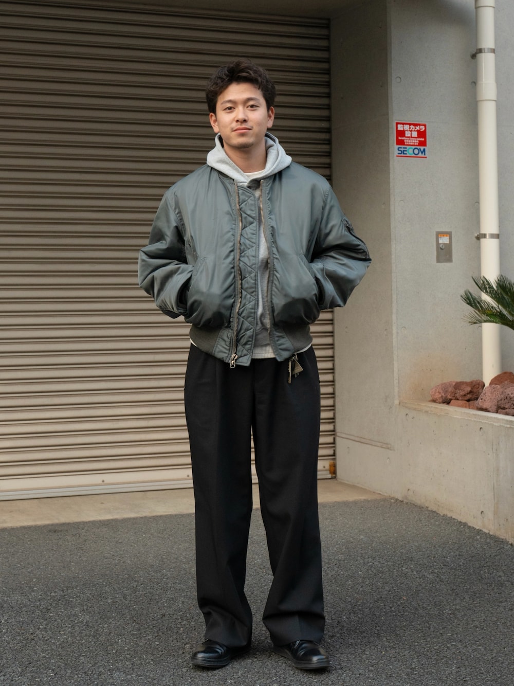 けーすけ｜CONNECT LIFE PRODUCTSのスラックスを使ったコーディネート