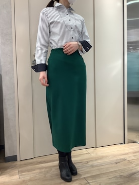 「アイテム（ビジネスシャツ）」を使った、TOKYO SHIRTS 博多駅地下店さん（レディース・160cm）の冬コーディネート