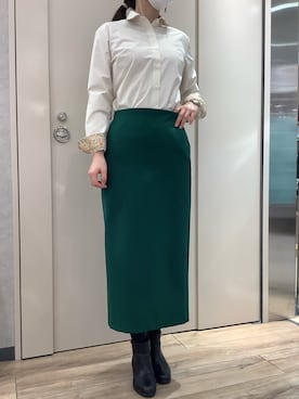 「アイテム（ビジネスシャツ）」を使った、TOKYO SHIRTS 博多駅地下店さん（レディース・160cm）の冬コーディネート