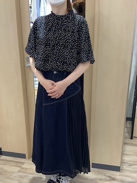 「黒ブラウス」｜TOKYO SHIRTS 博多駅地下店さん（レディース・163cm）の夏コーディネート