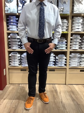 「アイテム（ビジネスシャツ）」を使った、TOKYO SHIRTS 博多駅地下店さん（メンズ・169cm）の春コーディネート
