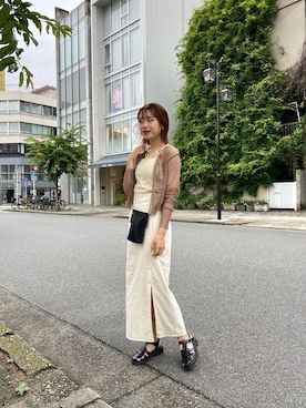 「スリット」｜「アイテム（キャミソール）」を使った、はるかさん（レディース・163cm）の夏コーディネート