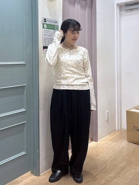 「LOWRYS FARM（ローリーズファーム）のモカシンビットローファー 1064725（ローファー、ブラック系）」を使った、hachi0867さん（レディース）の秋コーディネート