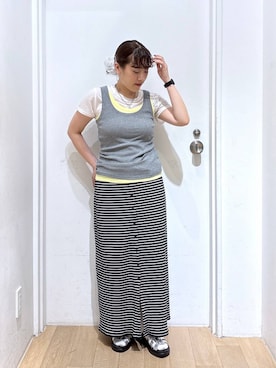 「LOWRYS FARM（ローリーズファーム）のＢＡＳＩＣシアータンク 1042099（タンクトップ、イエロー系）」を使った、hachi0867さん（レディース）の夏コーディネート