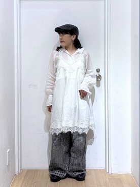 「LOWRYS FARM（ローリーズファーム）のフリルフードシャツ　579513（シャツ/ブラウス、ホワイト系）」を使った、hachi0867さん（レディース）の春コーディネート