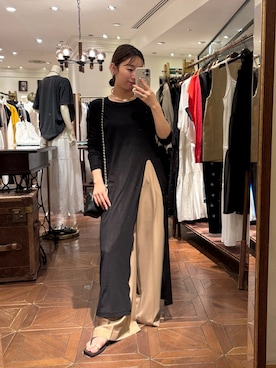 「LOUNGEDRESS（ラウンジドレス）の≪新色キャメル登場/重ね着映え≫シアーハイスリットワンピース（ワンピース、ブラック系）」を使った、こてがわさん（レディース・151cm）の夏コーディネート