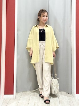「SHOO・LA・RUE（シューラルー）の【洗濯後しわになりにくい/体型カバー】大人の抜け感 ポンチョ風ゆったりカラーシャツ（シャツ/ブラウス、イエロー系）」を使った、shio さん（レディース・143cm）の春コーディネート