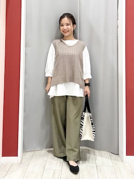 「SHOO・LA・RUE（シューラルー）の【ひんやり/S-LL/洗濯機可】さらりと涼しい ストレッチベイカーパンツ（その他パンツ、グリーン系）」を使った、shio さん（レディース・143cm）の夏コーディネート