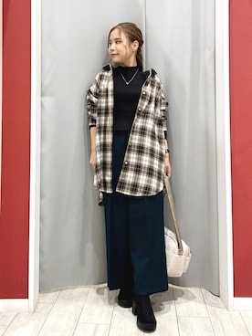 「アイテム（ネックレス）」を使った、shio さん（レディース・143cm）の秋コーディネート