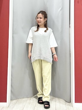 「SHOO・LA・RUE（シューラルー）の【セットアップ可/ひんやり/UV/SS-3L】さらさらぷるん イージーテーパードパンツ（その他パンツ、イエロー系）」を使った、shio さん（レディース・143cm）の春コーディネート
