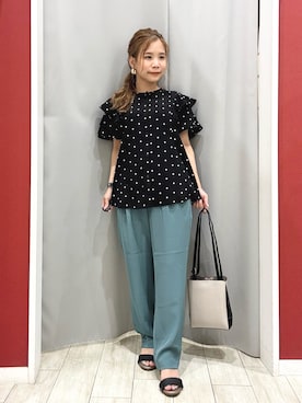 「SHOO・LA・RUE（シューラルー）の【接触冷感】さらさらぷるん イージーテーパードパンツ（その他パンツ）」を使った、shio さん（レディース・143cm）の夏コーディネート