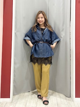 「SHOO・LA・RUE（シューラルー）の【セットアップ可/S-LL】ライトオンスデニム 5分袖シャツ（シャツ/ブラウス、ブルー系）」を使った、shio さん（レディース・143cm）の夏コーディネート