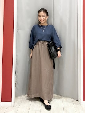 「SHOO・LA・RUE（シューラルー）の【インせず着られる/洗濯後しわになりにくい】しぼしぼドルマンブラウス（シャツ/ブラウス、ブルー系）」を使った、shio さん（レディース・143cm）の夏コーディネート