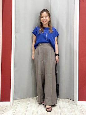 「SHOO・LA・RUE（シューラルー）の【ひんやり/洗濯機可/S-LL】インせず着られる 大人シンプルサマーニット（ニット/セーター、ブルー系）」を使った、shio さん（レディース・143cm）の夏コーディネート