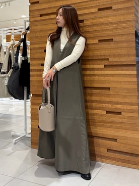 「SENSE OF PLACE by URBAN RESEARCH（センスオブプレイスバイアーバンリサーチ）のアイテム（Tシャツ/カットソー）」を使った、かおりさん（レディース・147cm）の秋コーディネート