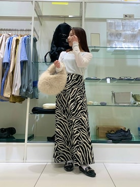 「SENSE OF PLACE by URBAN RESEARCH（センスオブプレイスバイアーバンリサーチ）のアニマルパターンナロースカート（スカート）」を使った、かおりさん（レディース・147cm）の秋コーディネート