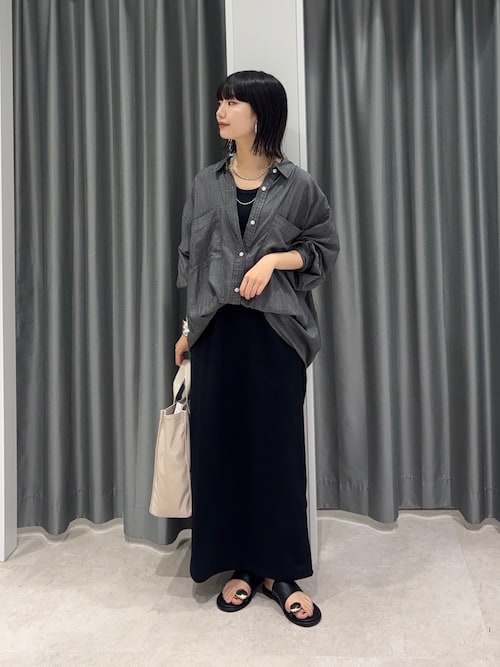 MEGUさんのコーディネート