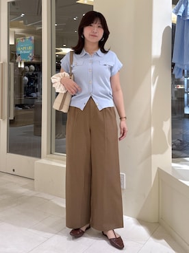 「ROPE' PICNIC（ロペピクニック）のTストラップセパレートパンプス（パンプス、ブラウン系）」を使った、おゆきさん（レディース・165cm）の春コーディネート