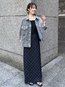 「アイテム（デニムジャケット、ベージュ系）」を使った、外薗杏奈さん（レディース・158cm）の秋コーディネート