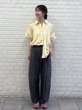 「アイテム（チノパンツ）」を使った、外薗杏奈さん（レディース・158cm）の夏コーディネート