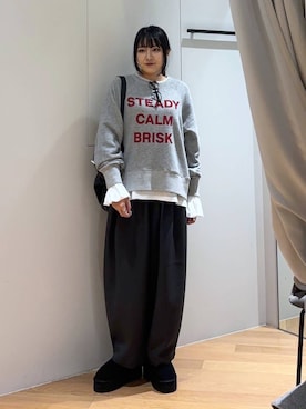 「アイテム（ヘアゴム）」を使った、mikuriさん（レディース・157cm）の秋コーディネート