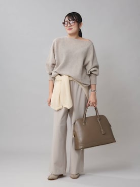 「アイテム（バングル/リストバンド）」を使った、mikuriさん（レディース・157cm・20代）の秋コーディネート