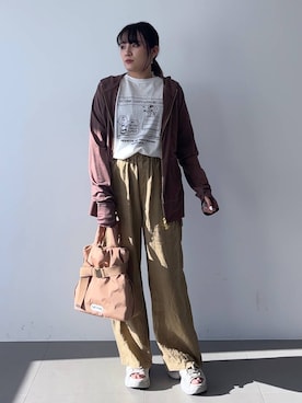 「OUTDOOR PRODUCTS（アウトドアプロダクツ）のBARNYARDSTORM / OUTDOOR PRODUCTS（アウトドアプロダクツ） / 中綿トート【WEB限定カラー】（ショルダーバッグ、イエロー系）」を使った、mikuriさん（レディース）の春コーディネート