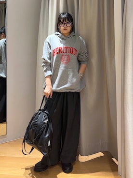 「アイテム（ヘアゴム）」を使った、mikuriさん（レディース・157cm）の秋コーディネート