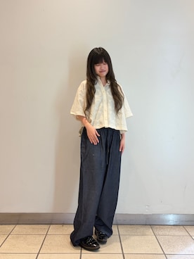 「ITEMS URBANRESEARCH（アイテムズ アーバンリサーチ）のブロックレースシャツ（シャツ/ブラウス、ホワイト系）」を使った、ナツキさん（レディース・156cm）の春コーディネート