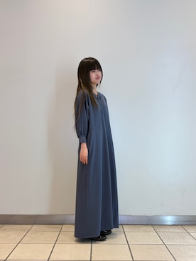 「ITEMS URBANRESEARCH（アイテムズ アーバンリサーチ）のハーフジップドルマンワンピース（ワンピース、ブルー系）」を使った、ナツキさん（レディース・156cm）の春コーディネート