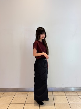 「ITEMS URBANRESEARCH（アイテムズ アーバンリサーチ）のバックタックフレンチプルオーバー（Tシャツ/カットソー、レッド系）」を使った、ナツキさん（レディース・156cm）の春コーディネート