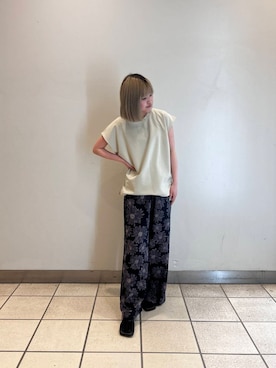 「アイテム（パンプス）」を使った、西村夏季さん（レディース・156cm）の夏コーディネート