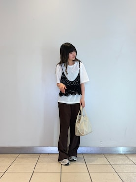 「ITEMS URBANRESEARCH（アイテムズ アーバンリサーチ）のアイテム（トップス、ホワイト系）」を使った、ナツキさん（レディース・156cm）の春コーディネート