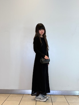 「SENSE OF PLACE by URBAN RESEARCH（センスオブプレイスバイアーバンリサーチ）のシアーレイヤードシャーリングワンピース（ワンピース、ブラック系）」を使った、ナツキさん（レディース・156cm）の春コーディネート