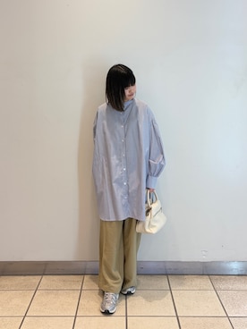 「ITEMS URBANRESEARCH（アイテムズ アーバンリサーチ）のボイルボリュームチュニック（シャツ/ブラウス、ブルー系）」を使った、ナツキさん（レディース・156cm）の春コーディネート