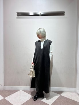 「ITEMS URBANRESEARCH（アイテムズ アーバンリサーチ）のアイテム（ジャンパースカート）」を使った、ナツキさん（レディース・156cm）の秋コーディネート