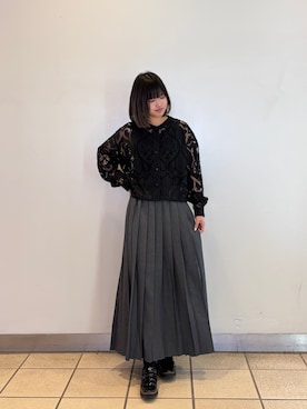 「ITEMS URBANRESEARCH（アイテムズ アーバンリサーチ）のレースクロップドシャツ（シャツ/ブラウス、ブラック系）」を使った、ナツキさん（レディース・156cm）の春コーディネート