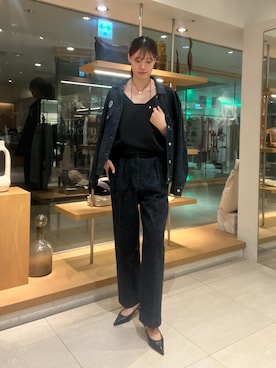 「アイテム（デニムジャケット）」を使った、綾菜さん（レディース・172cm）の秋コーディネート