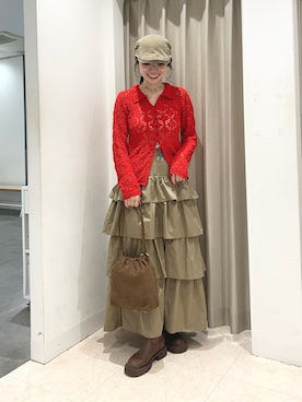 「KBF(ケイビーエフ)のクロシェレースニットシャツ(ニット/セーター、レッド系)」を使った、ざわわんさん(レディース・163cm)の春コーディネート
